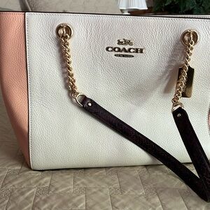 End of Summer Sale🎉🎉Coach purse ….very good condition